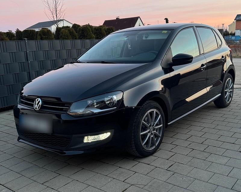 Schwarz Gebraucht 2010 VW Polo Kleinwagen | 6.999 € (Etwas zu teuer) - Bild 1/4
