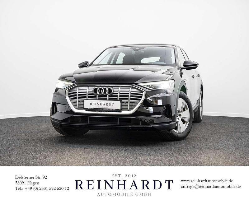 Brillantschwarz Gebraucht 2022 Audi e-tron Comfort SUV | 24.890 € (Guter Preis) - Bild 1/3