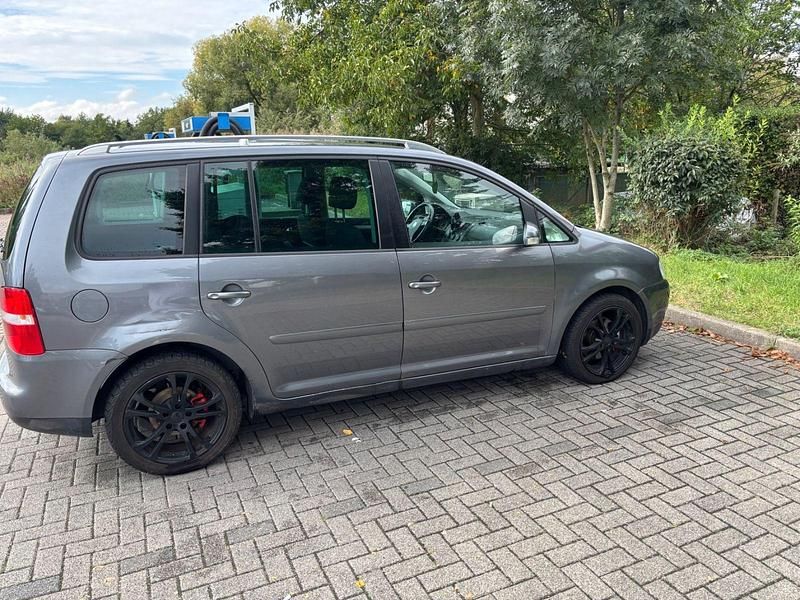 Gebraucht VW Touran Trendline 140 PS (102 kW) 2006 Van / Kleinbus