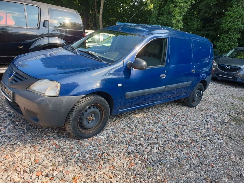 Blau Gebraucht 2010 Dacia Logan Ambiance Limousine | 2.590 € (Guter Preis) - Bild 1/4