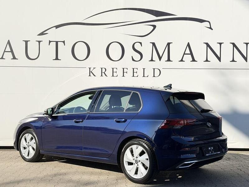 Gebraucht VW Golf VII 116 PS (85 kW) 2021 Blau Kleinwagen