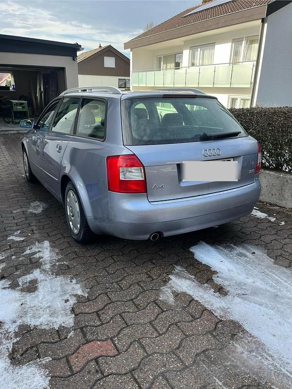 Silber Gebraucht 2003 Audi A4 Kombi | 2.600 € (Fairer Preis) - Bild 1/4