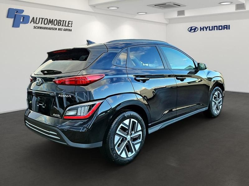 Gebraucht Hyundai Kona Trend 100 kW (136 PS) 2021 Blau SUV