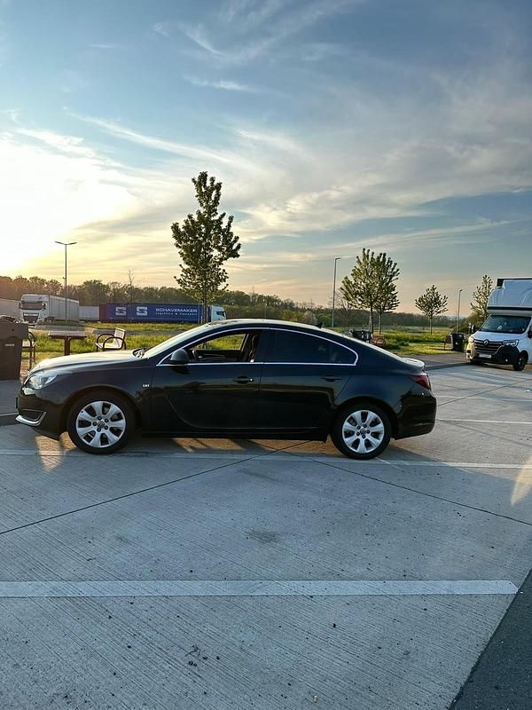 Gebraucht Opel Insignia 164 PS (120 kW) 2015 Schwarz Limousine