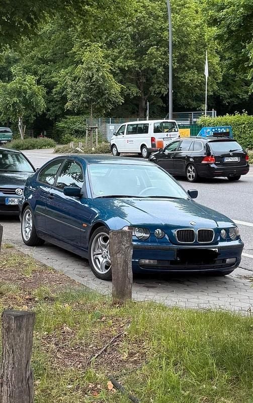 Gebraucht BMW 320 150 PS (110 kW) 2001 Blau Kleinwagen