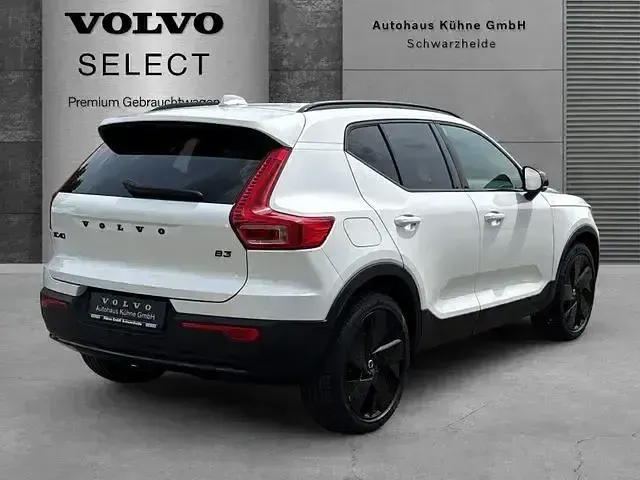 Gebraucht Volvo XC40 Plus 163 PS (119 kW) 2025 Weiß SUV