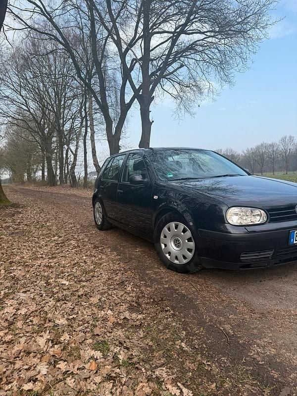 Gebraucht VW Golf IV 101 PS (74 kW) 2003 Schwarz Kleinwagen