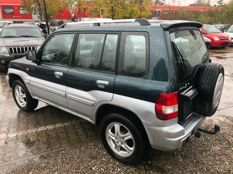 Mitsubishi pajero pinin 2004