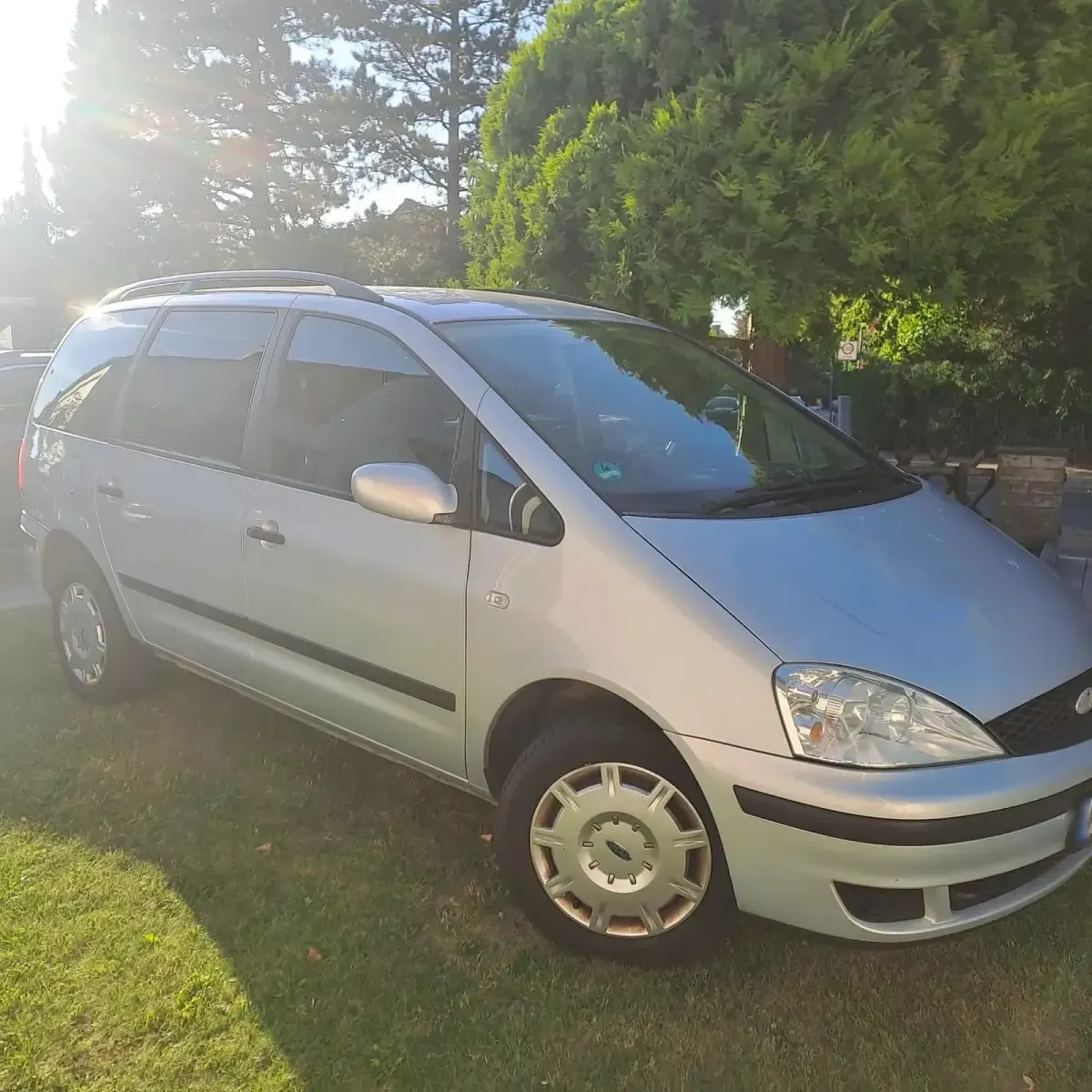 Gebraucht Ford Galaxy 116 PS (85 kW) 2004 Silber Van / Kleinbus