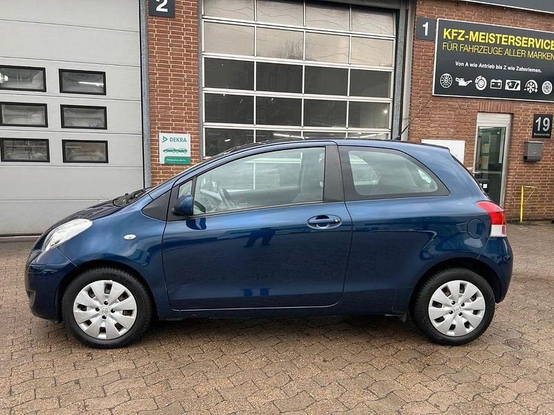 Gebraucht Toyota Yaris Sol 101 PS (74 kW) 2009 Blau Kleinwagen