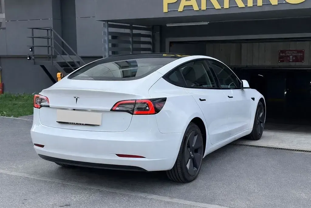 Usado Tesla Model 3 RWD 205 kW (279 HP) 2026 Branco Sedan