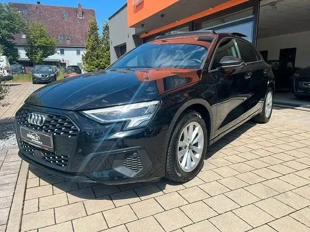 Gebraucht Audi A3 Sport 116 PS (85 kW) 2023 Schwarz Limousine