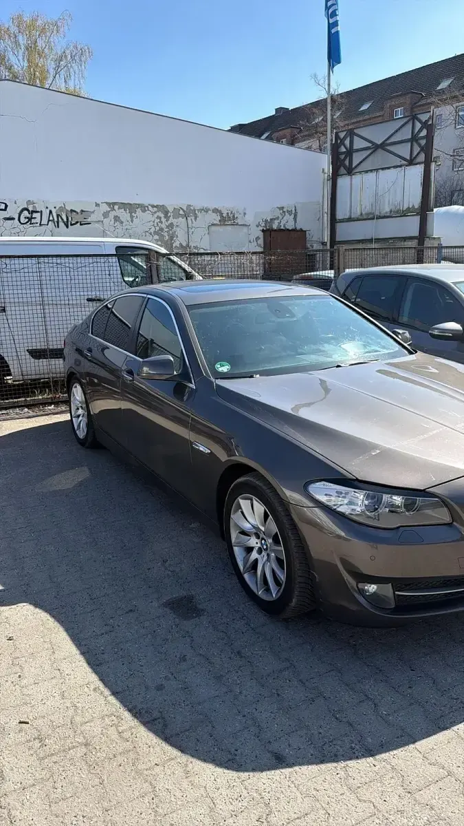 Gebraucht BMW 525 218 PS (160 kW) 2012 Grau Limousine