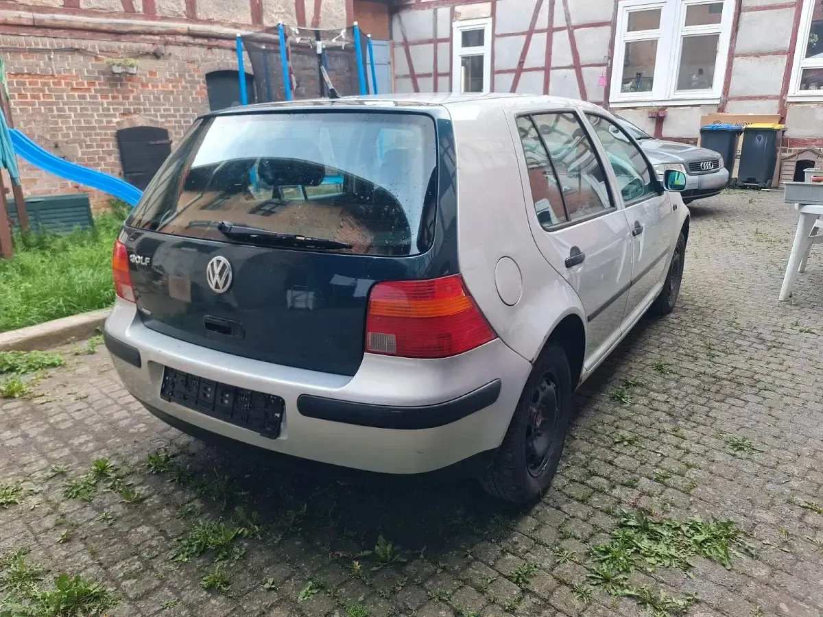 Brugt VW Golf III 101 HK (74 kW) 1999 Sølv Sedan