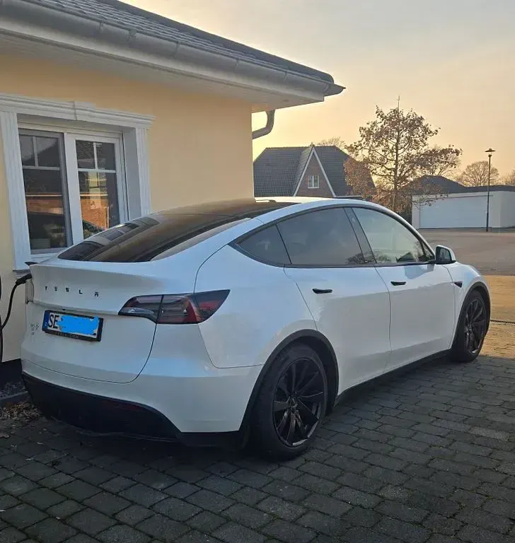 Gebraucht Tesla Model Y Long Range AWD 378 kW (514 PS) 2023 Weiß SUV