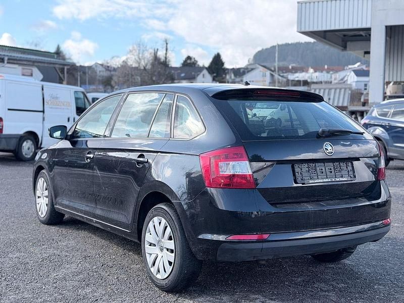 Gebraucht Skoda Rapid Ambition 90 PS (66 kW) 2015 Schwarz Kleinwagen