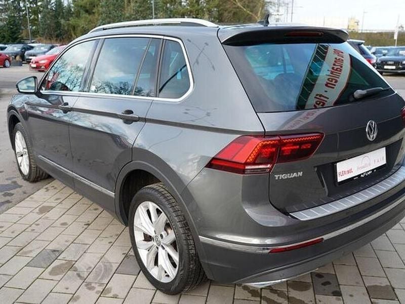 Gebraucht VW Tiguan Highline 239 PS (175 kW) 2019 Indiumgrau metallic (metallic) SUV