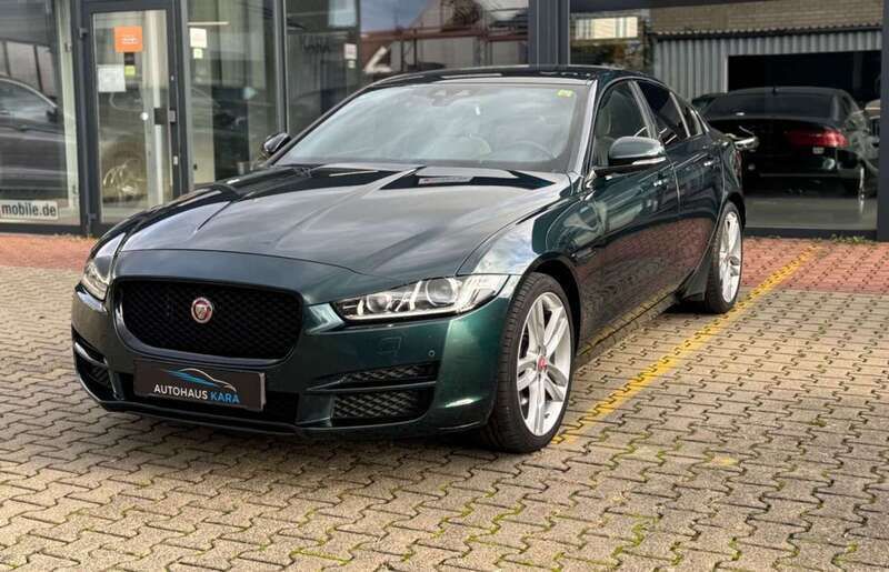 Gebraucht 2016 Jaguar XE Pure Limousine | 14.900 € (Teuer) - Bild 1/4