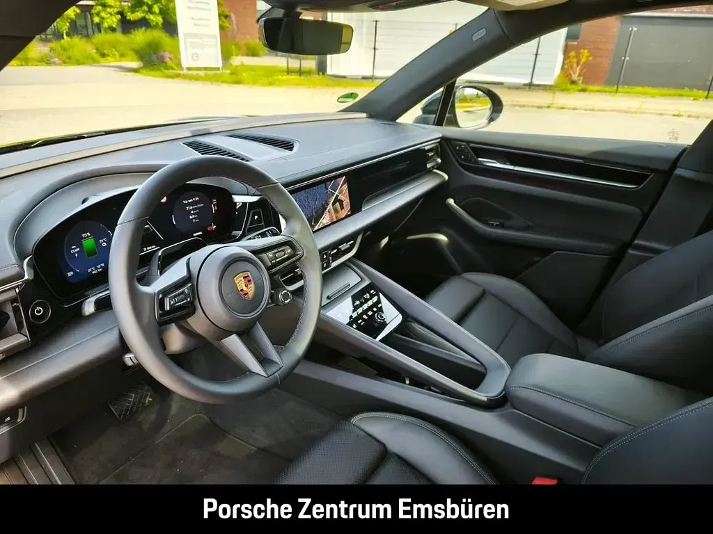 Gebraucht Porsche Macan 264 kW (360 PS) 2026 Tiefschwarzmetallic SUV