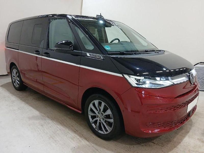 Gebraucht VW Multivan Style 150 PS (110 kW) 2024 Rot Van