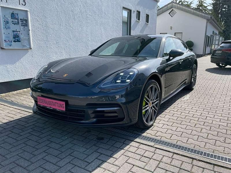 Gebraucht Porsche Panamera 4 Sport Turismo 462 PS (339 kW) 2019 Vulkangraumet. Limousine