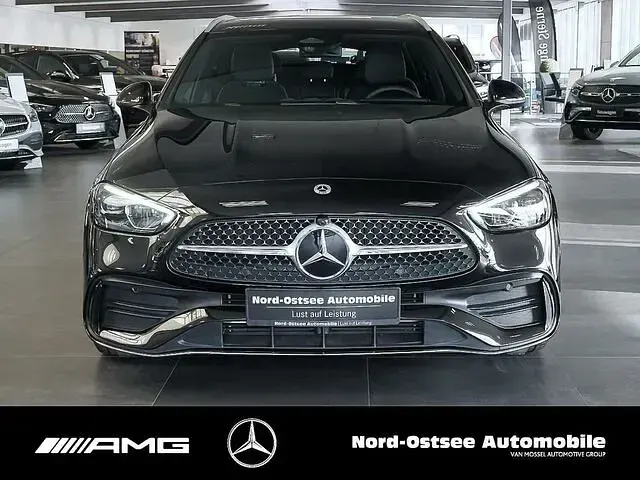 Gebraucht Mercedes C220 AMG 200 PS (147 kW) 2024 Andere farbe Kombi