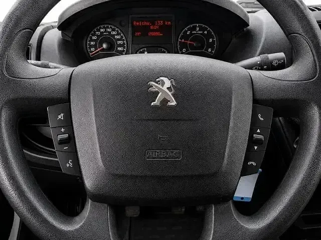 Gebraucht Peugeot Boxer 131 PS (96 kW) 2019 Weiß Van