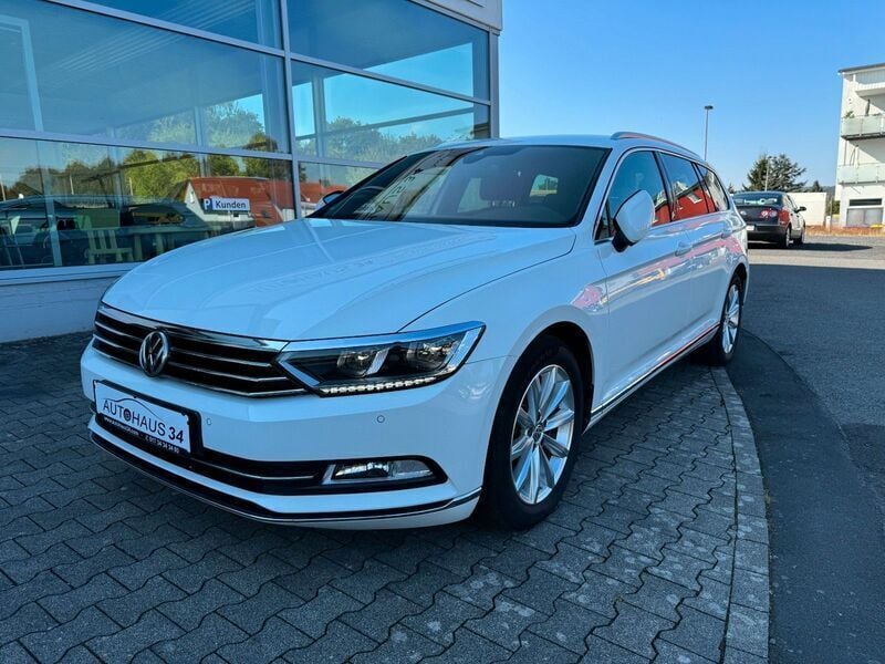 Gebraucht VW Passat Highline 150 PS (110 kW) 2019 Weiß (pure white) Kombi