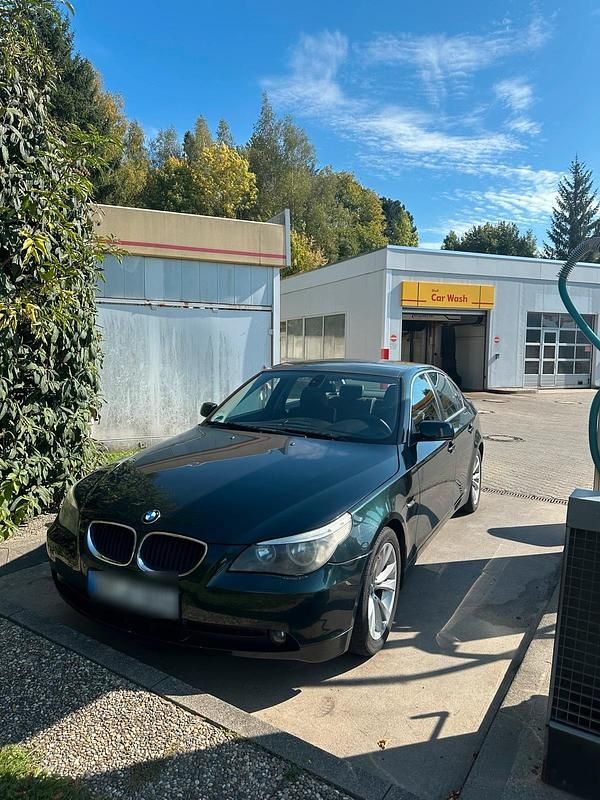 Grün Gebraucht 2004 BMW 520 Limousine | 2.500 € (Guter Preis) - Bild 1/4