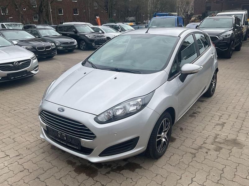 Gebraucht Ford Fiesta Trend 82 PS (60 kW) 2013 Silber Kleinwagen