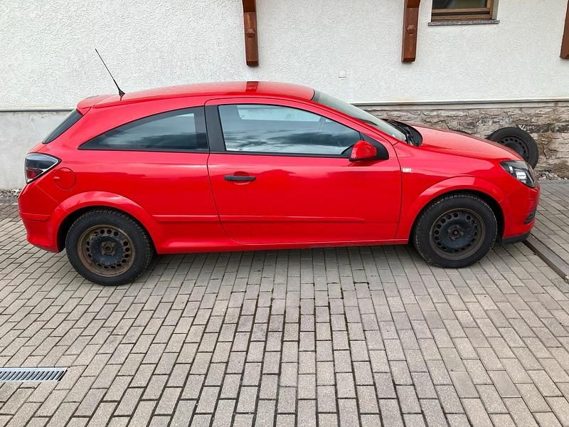Gebraucht Opel Astra GTC 66 PS (48 kW) 2009 Rot Kleinwagen