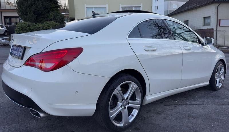 Gebraucht Mercedes CLA200 136 PS (100 kW) 2016 Weiß Limousine