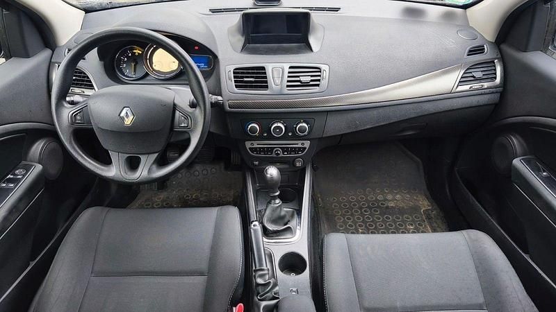 Gebraucht Renault Mégane GrandTour Expression 110 PS (80 kW) 2013 Grau Kombi