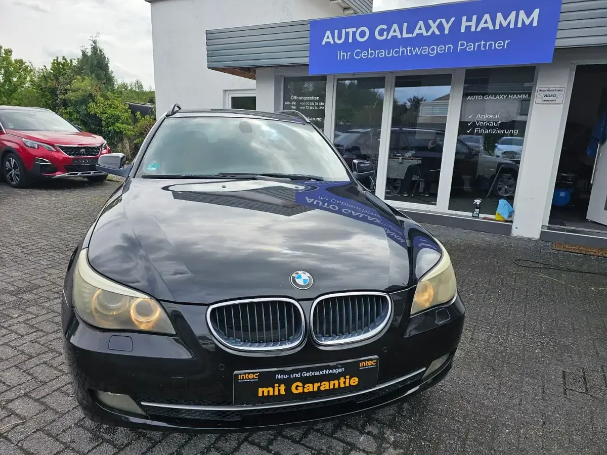 Gebraucht BMW 520 177 PS (130 kW) 2010 Schwarz Kombi