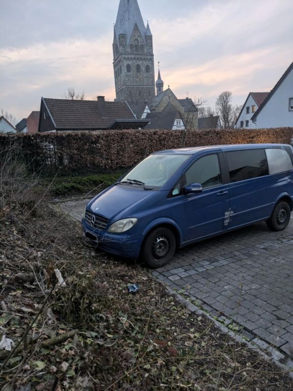 Blau Gebraucht 2004 Mercedes Viano Van / Kleinbus | 3.500 € (Superpreis) - Bild 1/3