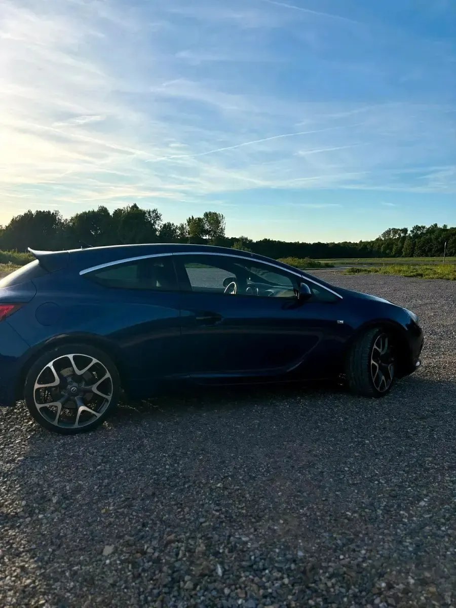 Gebraucht Opel Astra OPC 280 PS (205 kW) 2013 Blau