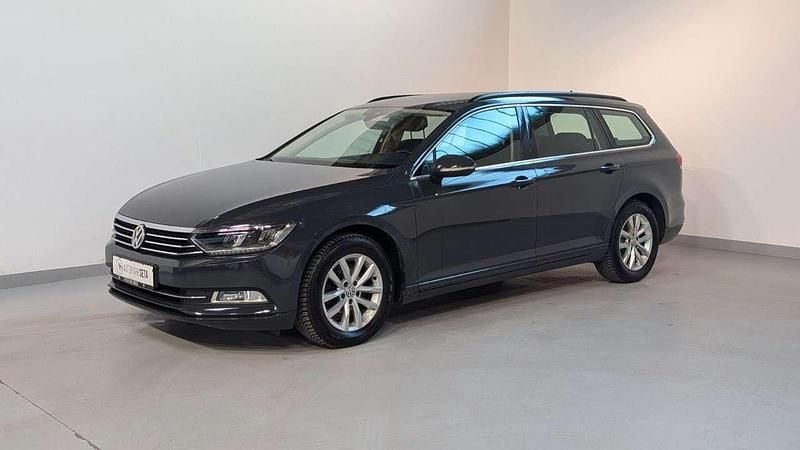 Gebraucht VW Passat 120 PS (88 kW) 2016 Grau Kombi