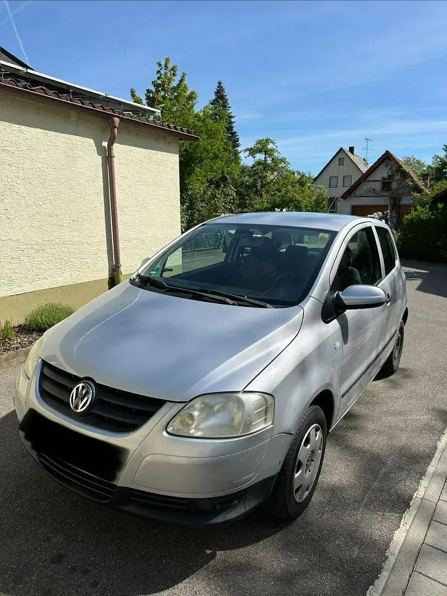 Usado VW Fox 54 CV (39 kW) 2007 Gris Utilitario