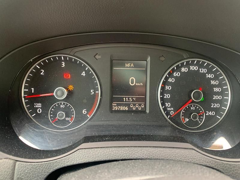 Gebraucht VW Sharan 170 PS (125 kW) 2012 Schwarz Van / Kleinbus