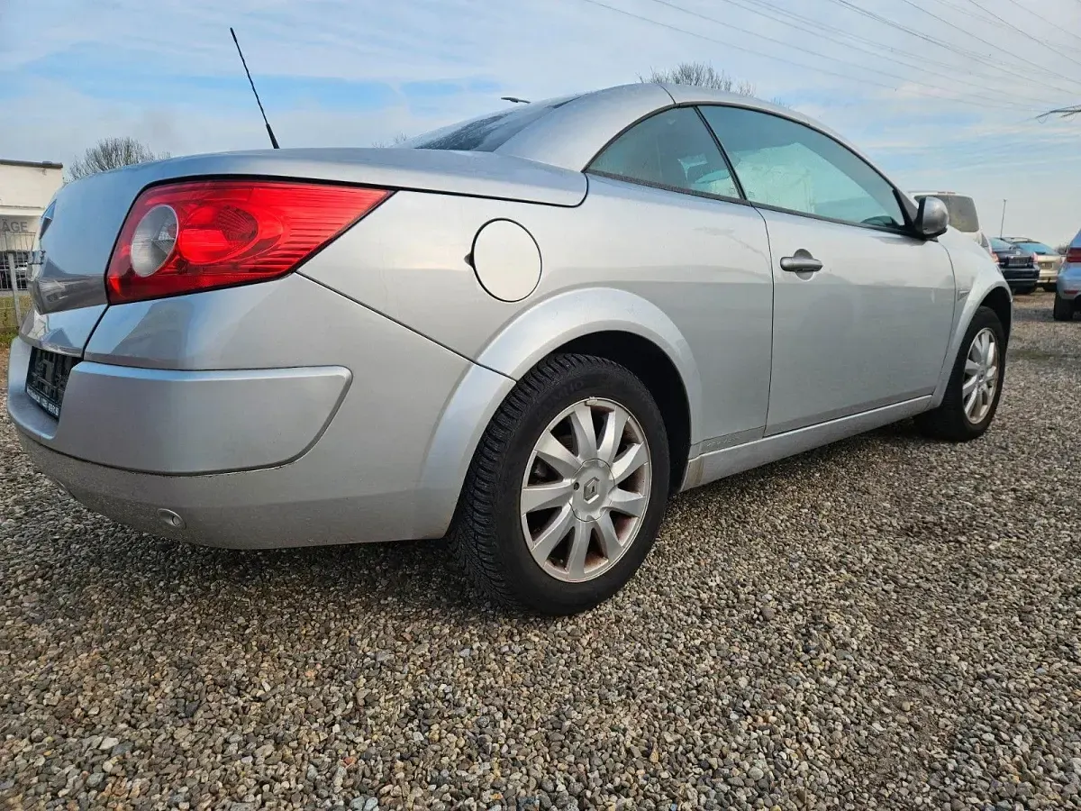 Gebraucht Renault Mégane Cabriolet Avantage 111 PS (81 kW) 2008 Grau Cabrio