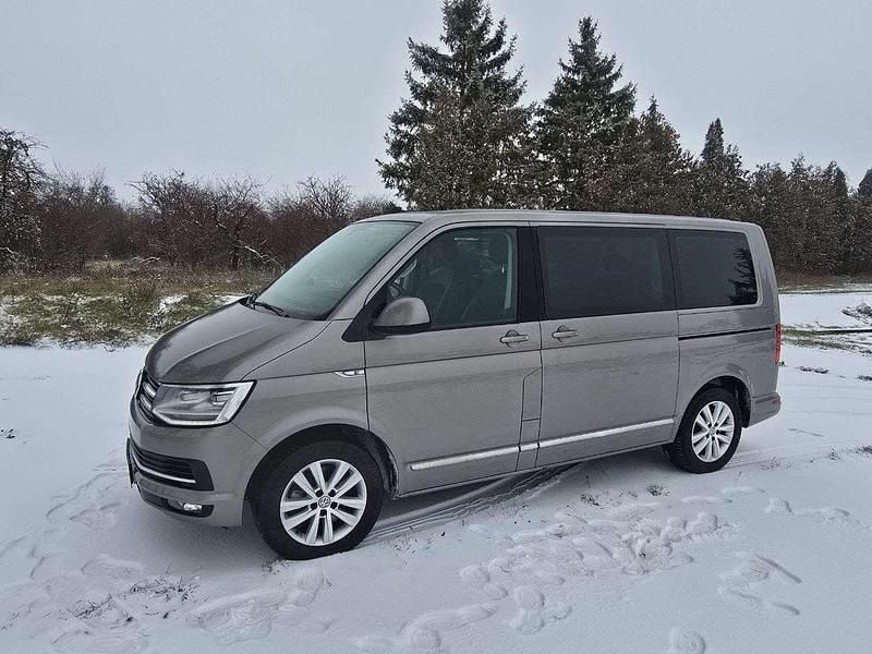 Gebraucht VW Multivan Highline 204 PS (150 kW) 2017 Bronze Van / Kleinbus