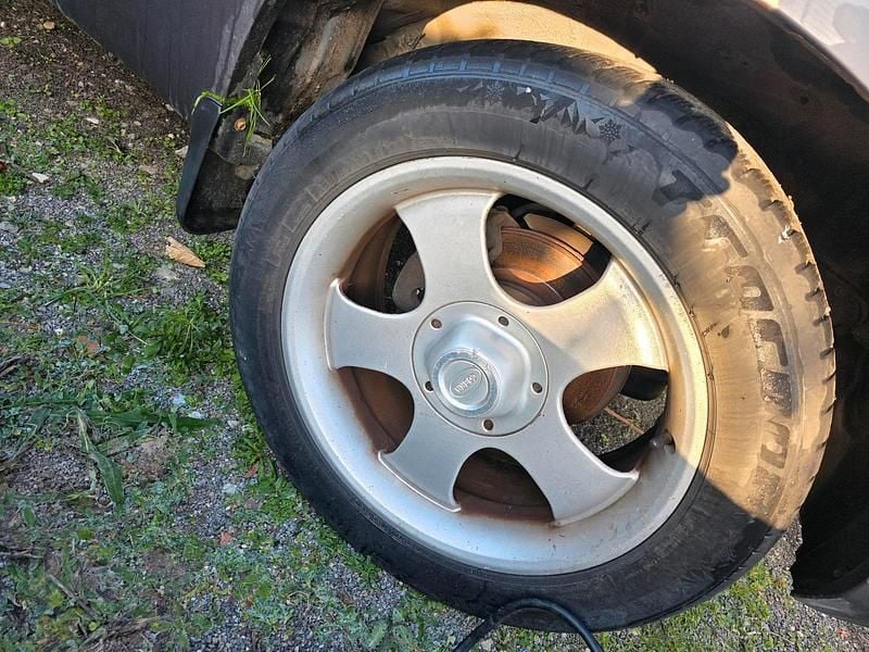 Silber Gebraucht 2006 Hyundai Terracan SUV | 2.000 € (Superpreis) - Bild 1/4