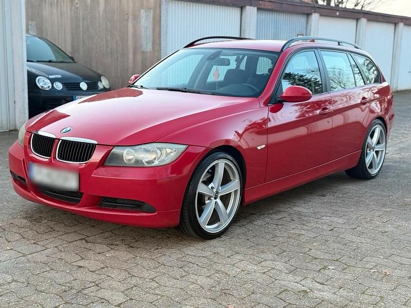 Gebraucht BMW 318 122 PS (89 kW) 2007 Rot Kombi