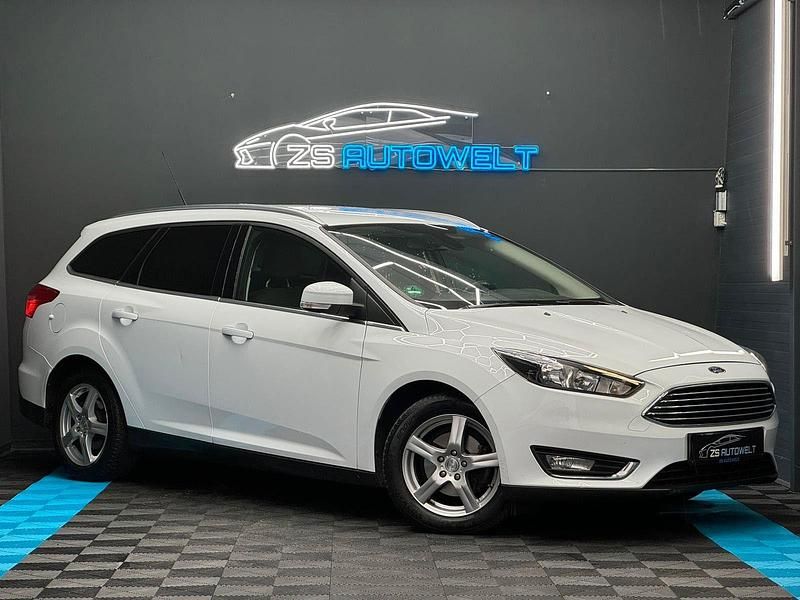 Gebraucht Ford Focus Titanium 125 PS (91 kW) 2015 Weiß Kombi