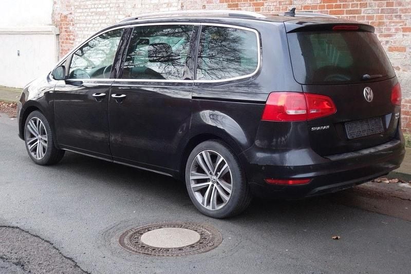 Gebraucht VW Sharan Cup 140 PS (102 kW) 2014 Schwarz Van / Kleinbus