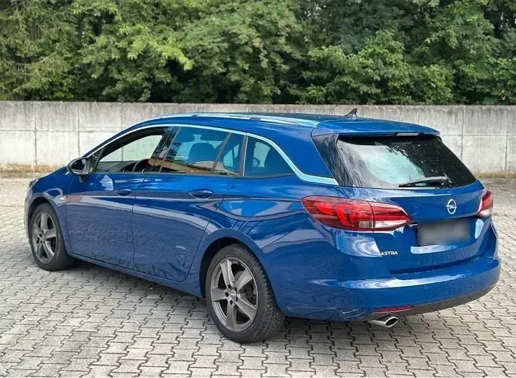 Gebraucht Opel Astra 150 PS (110 kW) 2018 Blau Kombi