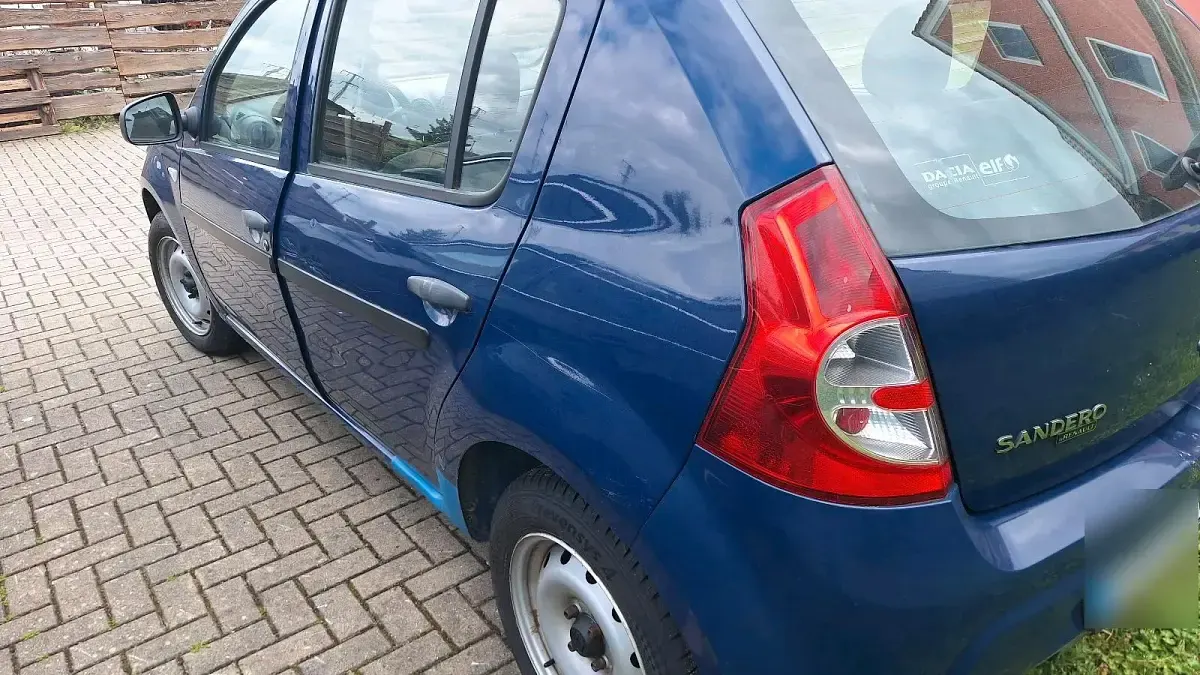 Brugt Dacia Sandero 75 HK (55 kW) 2009 Blå Hatchback