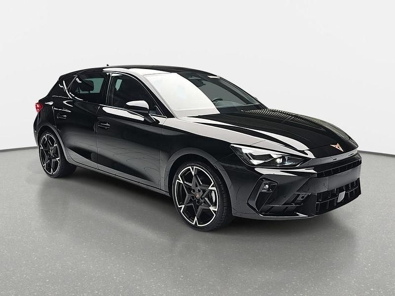 Neu Cupra Leon 150 PS (110 kW) 2025 Schwarz Limousine