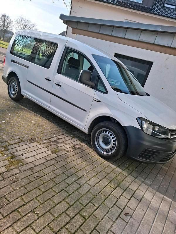 Weiß Gebraucht 2018 VW Caddy Maxi Van / Kleinbus | 12.950 € (Fairer Preis) - Bild 1/4
