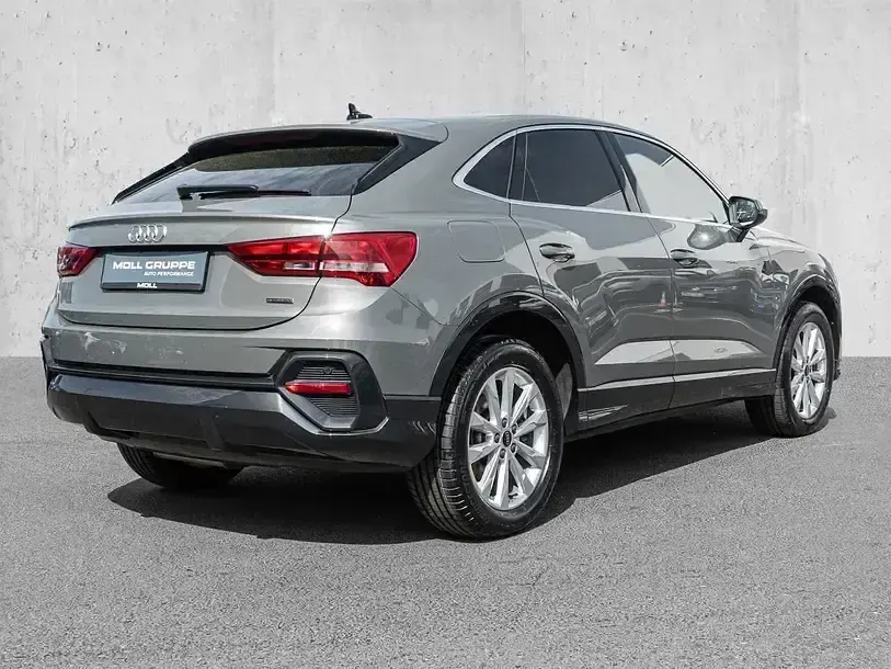 Gebraucht Audi Q3 Sportback Performance 200 PS (147 kW) 2022 Chronosgrau metallic SUV